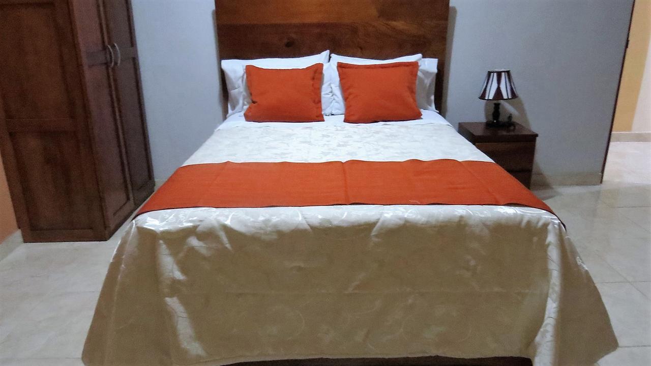 Victtorios Hotel Satipo Eksteriør bilde