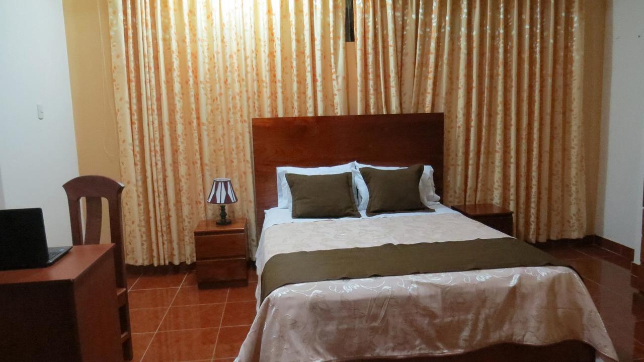 Victtorios Hotel Satipo Eksteriør bilde