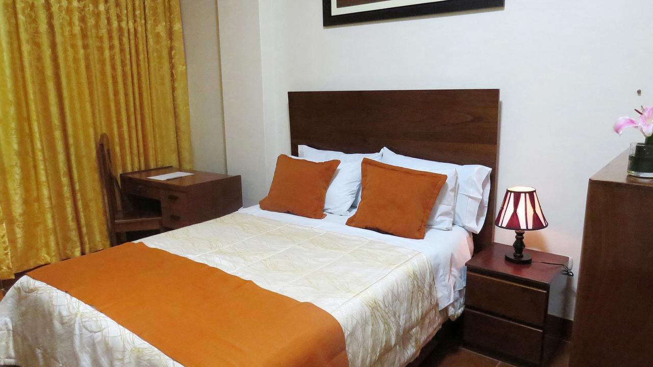 Victtorios Hotel Satipo Eksteriør bilde